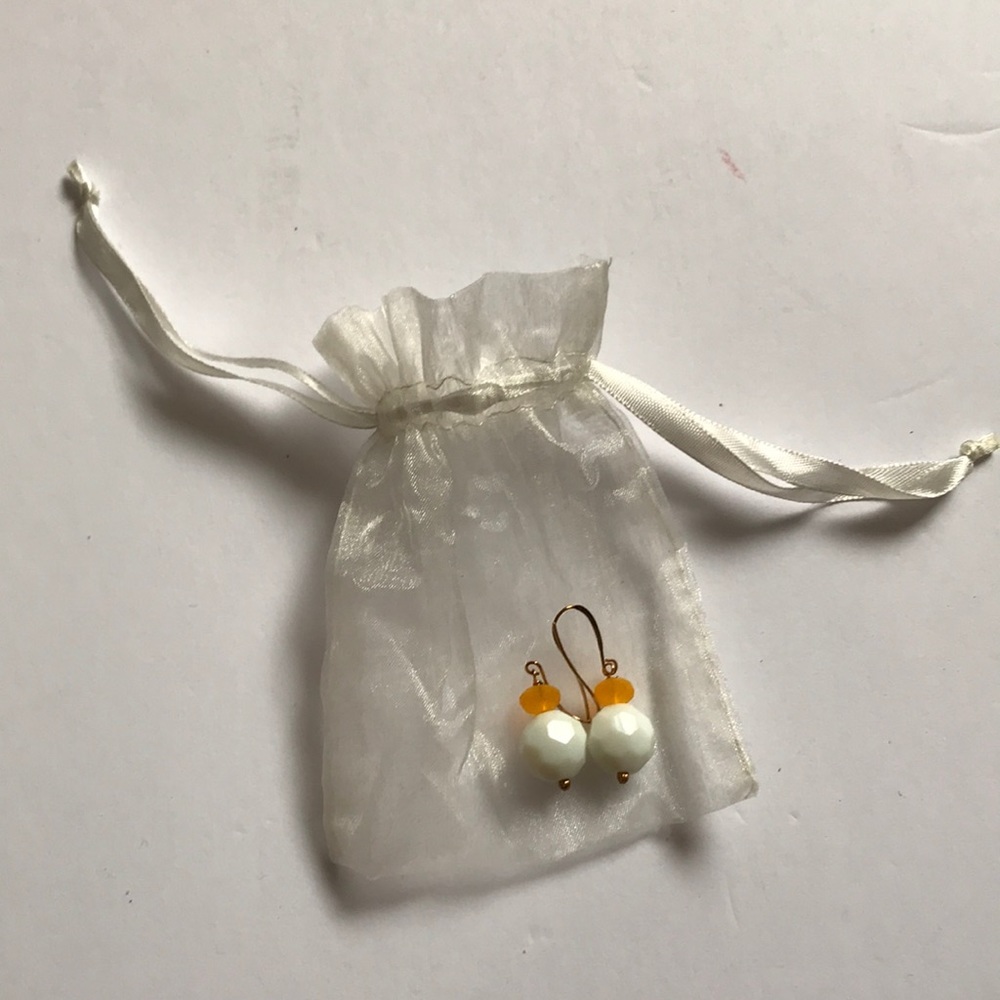 Glass bead earrings White & Yellow never worn